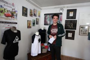 PRIREDITEV V GALERIJI MARTIN KRPAN 11 FOTO LJUBO VUKELIČ